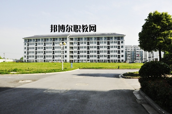 連云港財(cái)經(jīng)學(xué)校怎么樣、好不好