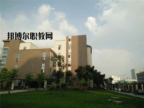 內(nèi)江科技開發(fā)學校2020年報名條件、招生要求、招生對象