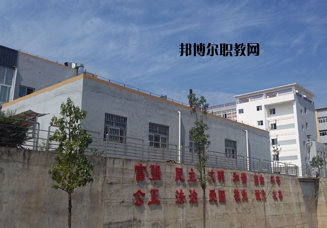 彭山縣職業(yè)高級(jí)中學(xué)校2020年報(bào)名條件、招生要求、招生對(duì)象