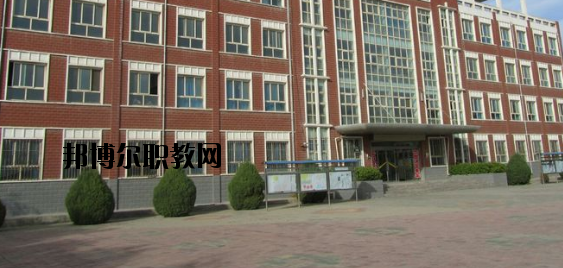 蘭州航空工業(yè)技工學(xué)校2020年報名條件、招生要求、招生對象