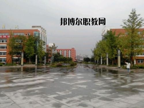 四川江油工業(yè)學校2020年報名條件、招生要求、招生對象