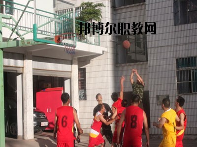 新平縣職業(yè)高級中學怎么樣、好不好