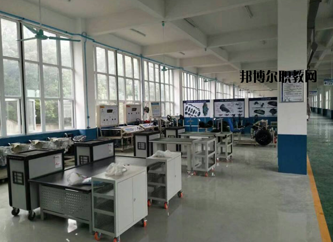 黃石俊賢高級(jí)技工學(xué)校2020年報(bào)名條件、招生要求、招生對(duì)象