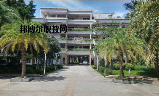 東莞電子商貿(mào)學校2020年招生辦聯(lián)系電話