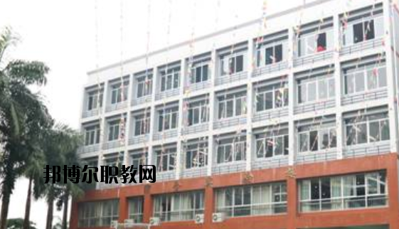 廣西電子高級技工學(xué)校2020年報名條件、招生要求、招生對象