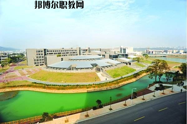 武穴財貿(mào)中等專業(yè)學校2020年報名條件、招生要求、招生對象