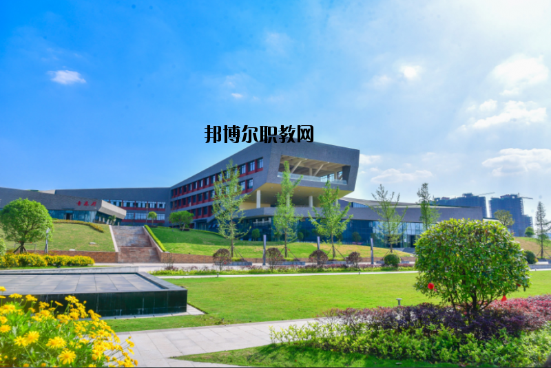 四川省經(jīng)濟(jì)管理學(xué)校2020年報(bào)名條件、招生要求、招生對(duì)象