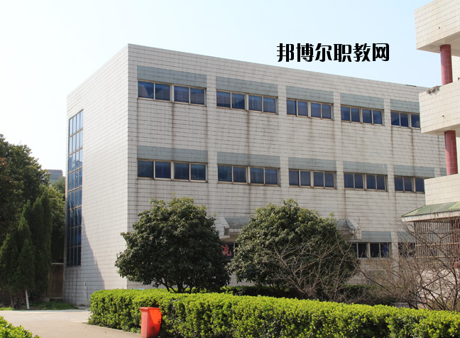 蘇州衛(wèi)生職業(yè)學(xué)校2020年報名條件、招生要求、招生對象