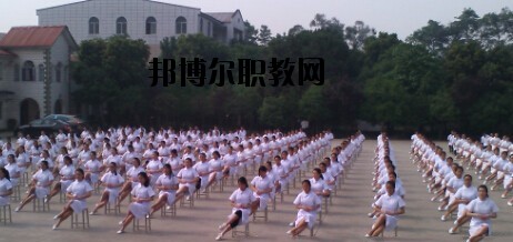 四川紅十字衛(wèi)生學(xué)校2020年報名條件、招生要求、招生對象