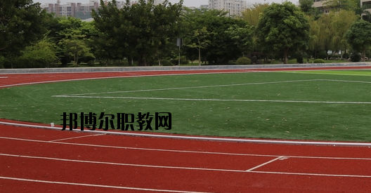 廣西工商技師學(xué)院2020年招生辦聯(lián)系電話(huà) 