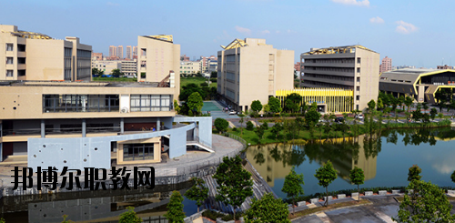 東莞理工學(xué)校2020年報(bào)名條件、招生要求、招生對象