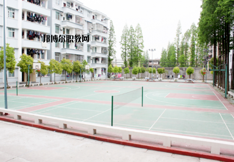 湖北潛江衛(wèi)生學(xué)校2020年報(bào)名條件、招生要求、招生對(duì)象