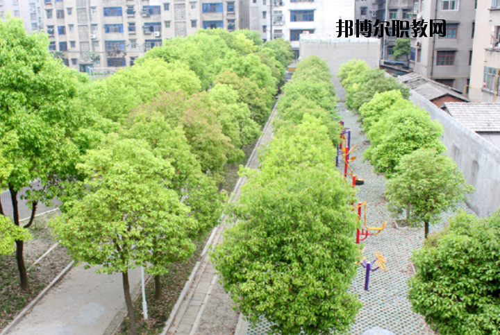 湖北潛江衛(wèi)生學校怎么樣、好不好
