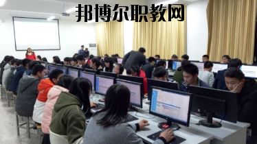 蘭州財稅學(xué)校2020年學(xué)費、收費多少