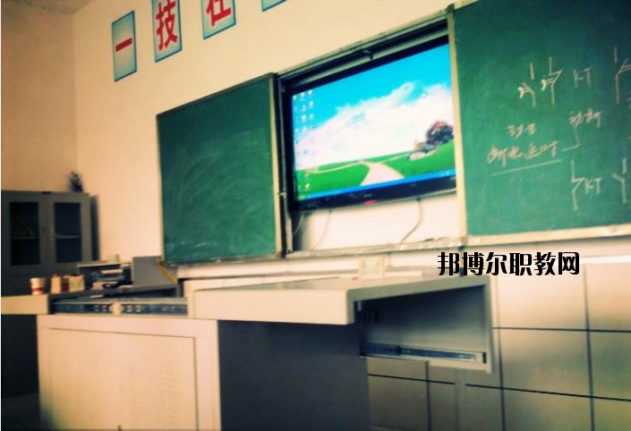 四川省隆昌縣城關(guān)職業(yè)中學2020年報名條件、招生要求、招生對象