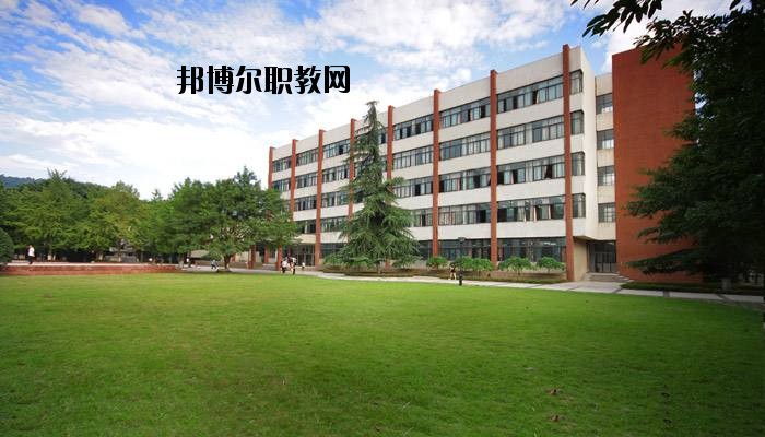 黃岡電子信息學(xué)校2020年報(bào)名條件、招生要求、招生對象