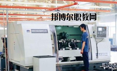 河南信陽(yáng)航空服務(wù)學(xué)校2021年報(bào)名條件、招生要求、招生對(duì)象