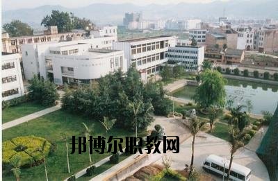 文山三鑫中等職業(yè)技術學校2020年報名條件、招生要求、招生對象
