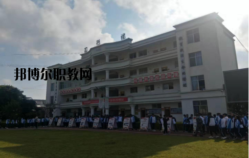 寧洱縣職業(yè)高級中學2020年學費、收費多少