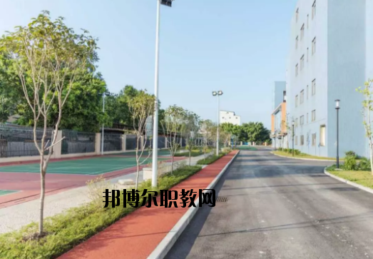 廣東華文航空藝術(shù)職業(yè)學校2020年報名條件、招生要求、招生對象
