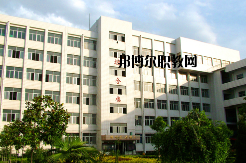南陽文化藝術(shù)學(xué)校2021年報名條件、招生要求、招生對象