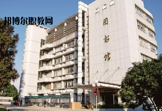 江門幼兒師范學(xué)校2020年報(bào)名條件、招生要求、招生對(duì)象