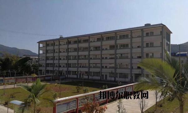 孟連縣職業(yè)高級(jí)中學(xué)2020年報(bào)名條件、招生要求、招生對(duì)象