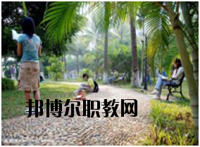 瀾滄縣職業(yè)高級中學(xué)2020年報(bào)名條件、招生要求、招生對象