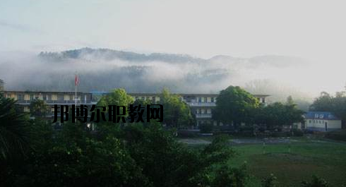 東興中等職業(yè)技術(shù)學(xué)校2020年報(bào)名條件、招生要求、招生對(duì)象 