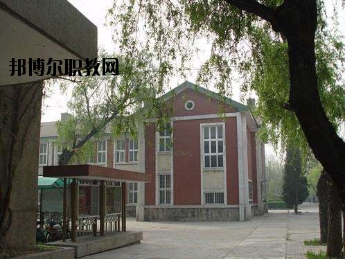井岡山鐵道職業(yè)技術(shù)學(xué)校怎么樣、好不好