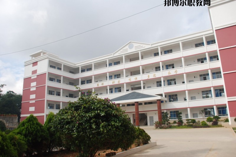 祥云縣職業(yè)高級中學2020年報名條件、招生要求、招生對象