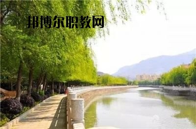 華坪縣職業(yè)高級中學(xué)2020年報名條件、招生要求、招生對象