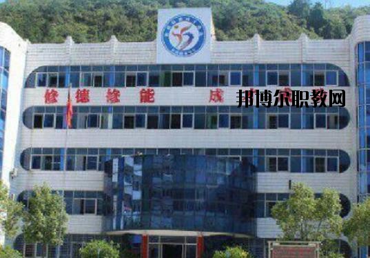 ?？德毥讨行膶W(xué)校2020年報(bào)名條件、招生要求、招生對(duì)象