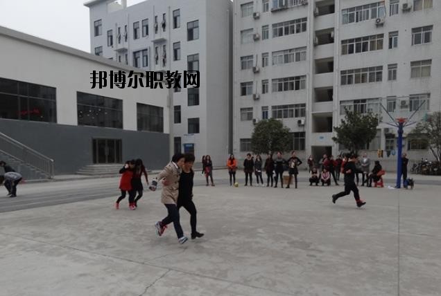?？德毥讨行膶W(xué)校怎么樣、好不好