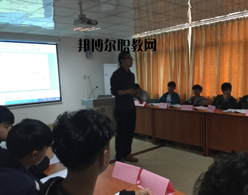 肇慶交通技工學校2020年招生辦聯(lián)系電話