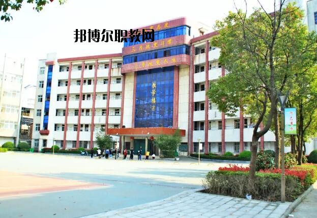 孝感工業(yè)學校2020年報名條件、招生要求、招生對象