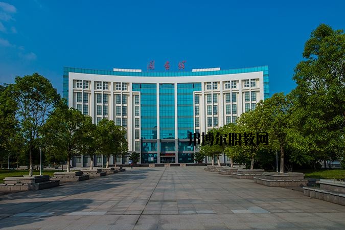 孝感紅人中等職業(yè)學(xué)校2020年報(bào)名條件、招生要求、招生對(duì)象
