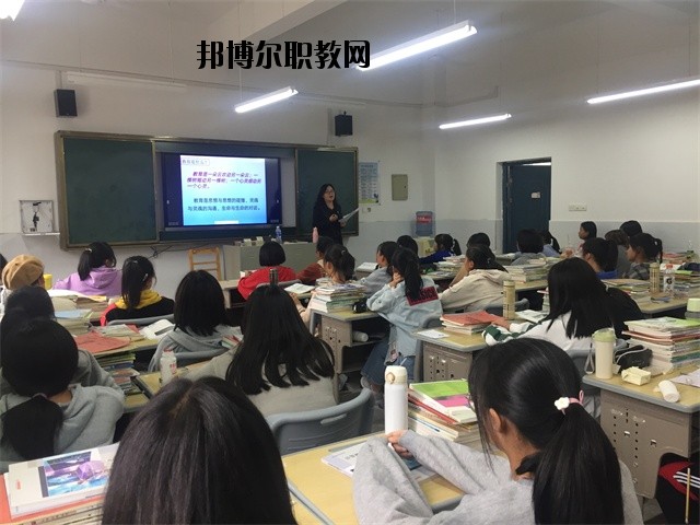 江西景德鎮(zhèn)機(jī)電工程學(xué)校2020年報名條件、招生要求、招生對象 