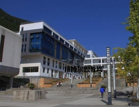 湖北宜昌城市建設(shè)學(xué)校2020年報(bào)名條件、招生要求、招生對(duì)象