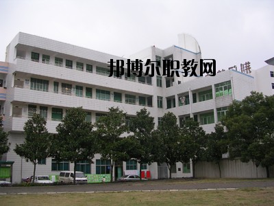 荊門財(cái)經(jīng)學(xué)校2020年報(bào)名條件、招生要求、招生對象