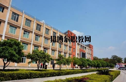 宜賓遠(yuǎn)大職業(yè)技術(shù)學(xué)校2020年報(bào)名條件、招生要求、招生對(duì)象
