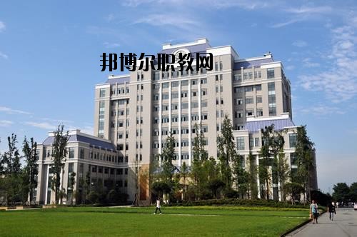 南充通信運輸職業(yè)學(xué)校2020年報名條件、招生要求、招生對象