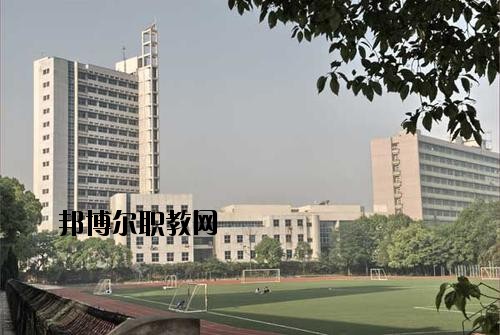 南充工業(yè)職業(yè)技術(shù)學(xué)校2020年報名條件、招生要求、招生對象