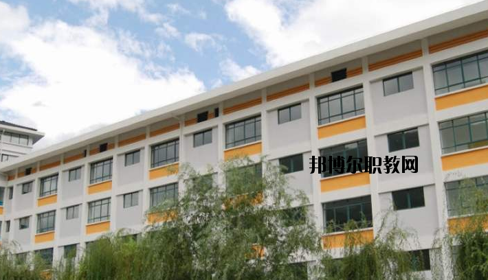 興山職業(yè)教育中心學(xué)校怎么樣、好不好