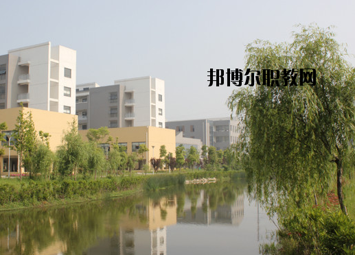 蕪湖師范學(xué)校2020年報(bào)名條件、招生要求、招生對(duì)象