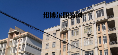 梧州服裝職業(yè)技術(shù)學(xué)校2020年報(bào)名條件、招生要求、招生對(duì)象 