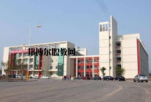 內(nèi)江宏昌職業(yè)技術(shù)學(xué)校2020年報(bào)名條件、招生要求、招生對(duì)象