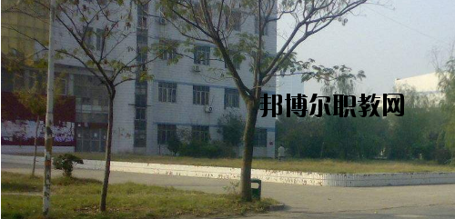 河南技工學(xué)校2021年報(bào)名條件、招生要求、招生對象