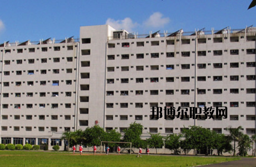 廣東輕工業(yè)技師學院2020年報名條件、招生要求、招生對象