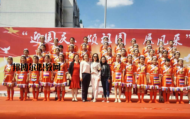 阜陽現(xiàn)代職業(yè)教育學(xué)校2020年報名條件、招生要求、招生對象